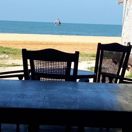 The Sea House Hotel Kudapaduwa Buitenkant foto