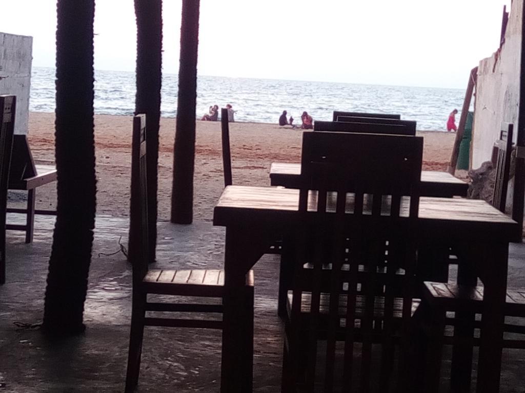 The Sea House Hotel Kudapaduwa Buitenkant foto